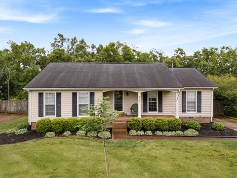 937 Harpeth Bend Dr Nashville TN 37221