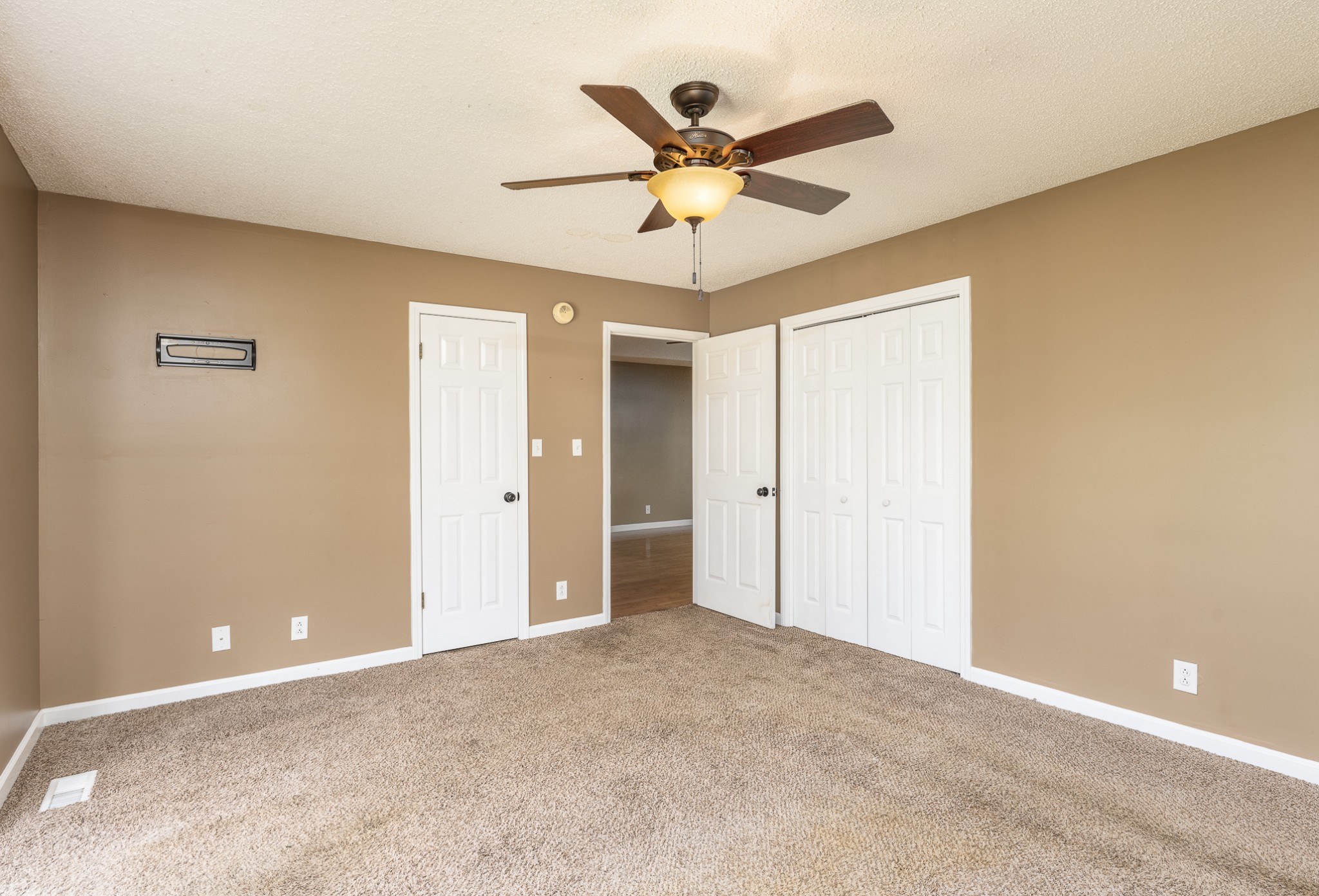 Clarksville, Tennessee 37040, United States, 3 Bedrooms Bedrooms, ,1 BathroomBathrooms,Residential,Coming Soon,135522