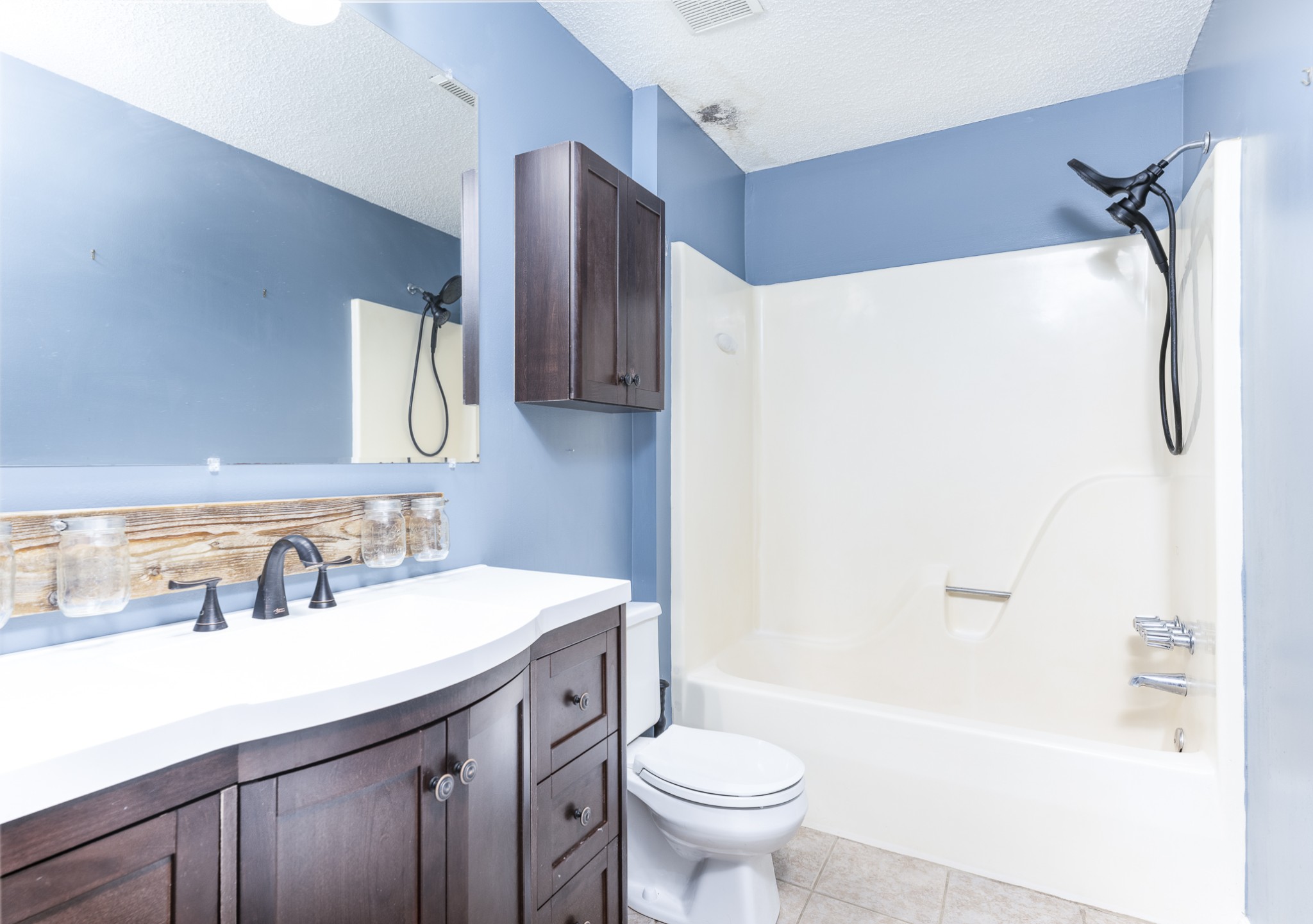 Clarksville, Tennessee 37040, United States, 3 Bedrooms Bedrooms, ,1 BathroomBathrooms,Residential,Coming Soon,135522