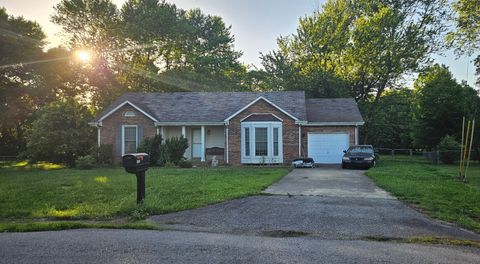 739 Gardendale Ln Clarksville TN 37040