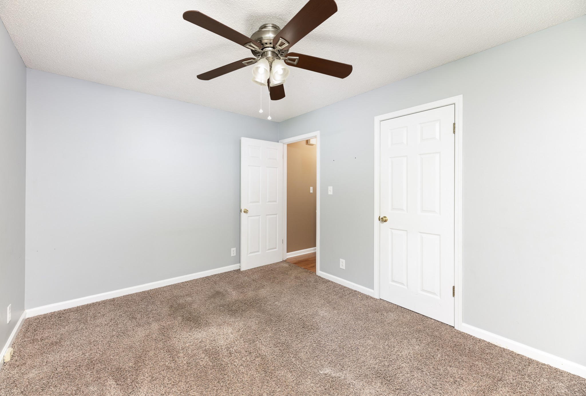 Clarksville, Tennessee 37040, United States, 3 Bedrooms Bedrooms, ,1 BathroomBathrooms,Residential,Coming Soon,135522