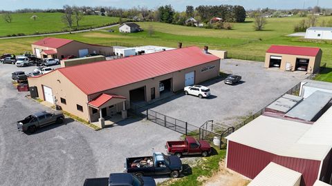 63 Oakdale Rd Westmoreland TN 37186