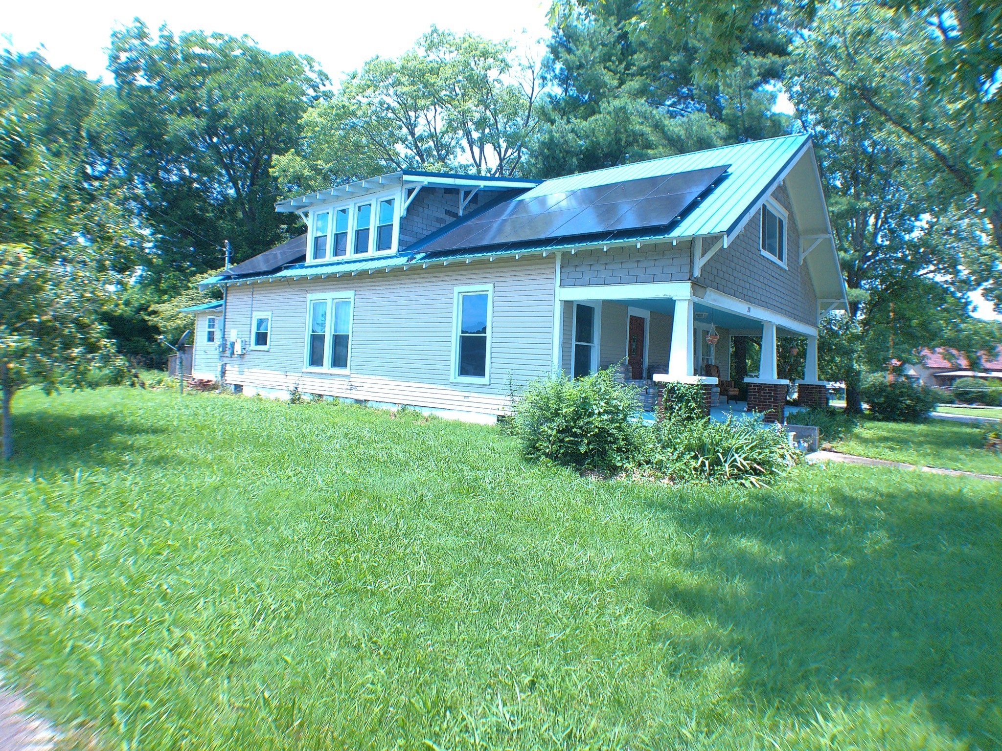 201 Hodges St N