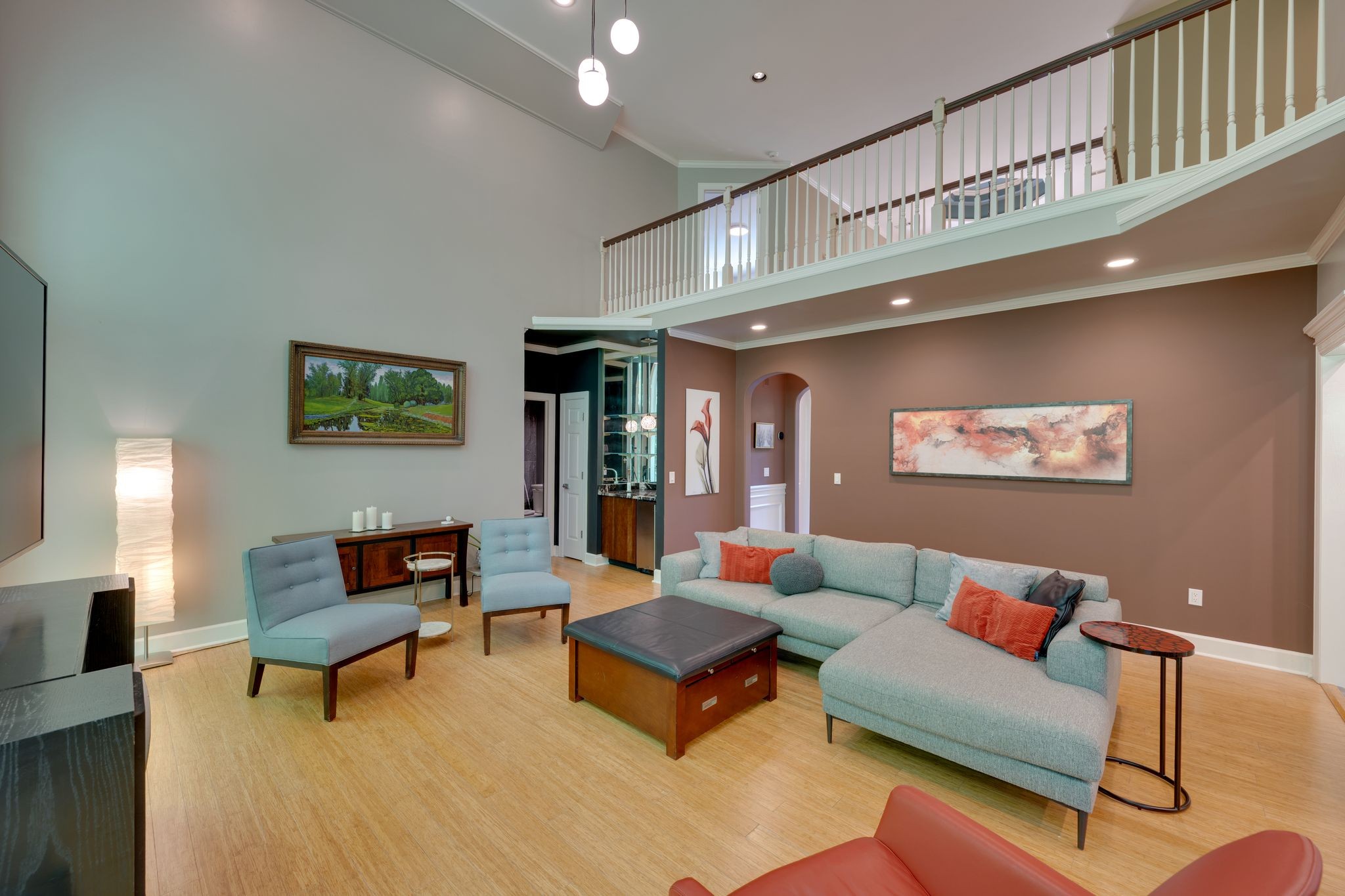 7018 Willowick Dr