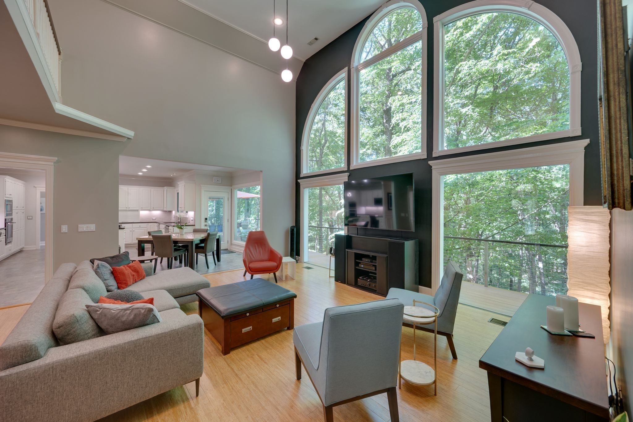 7018 Willowick Dr