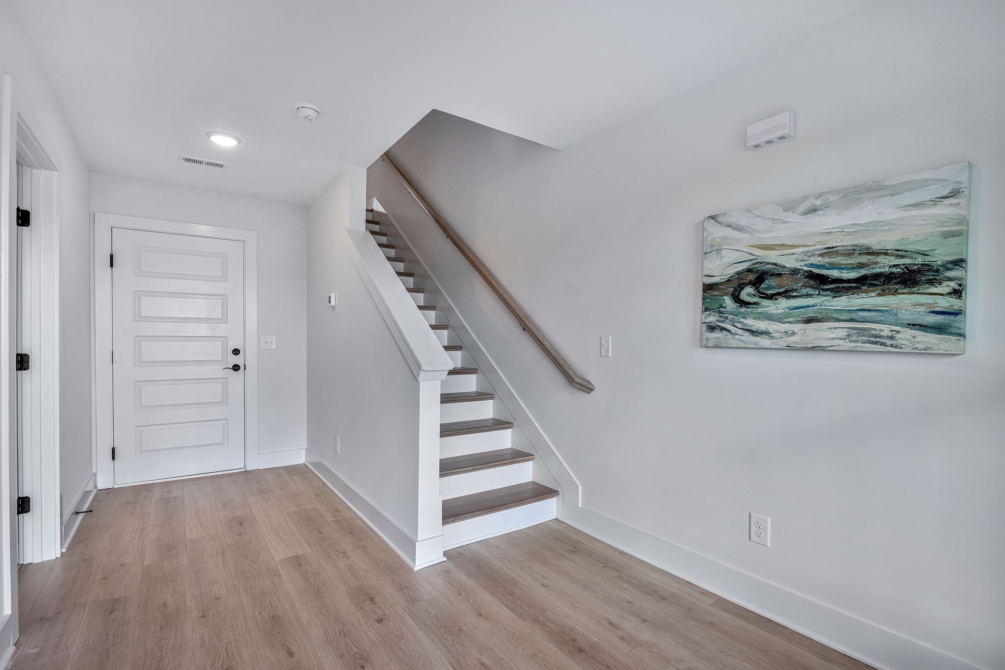 512 Mantes Aly