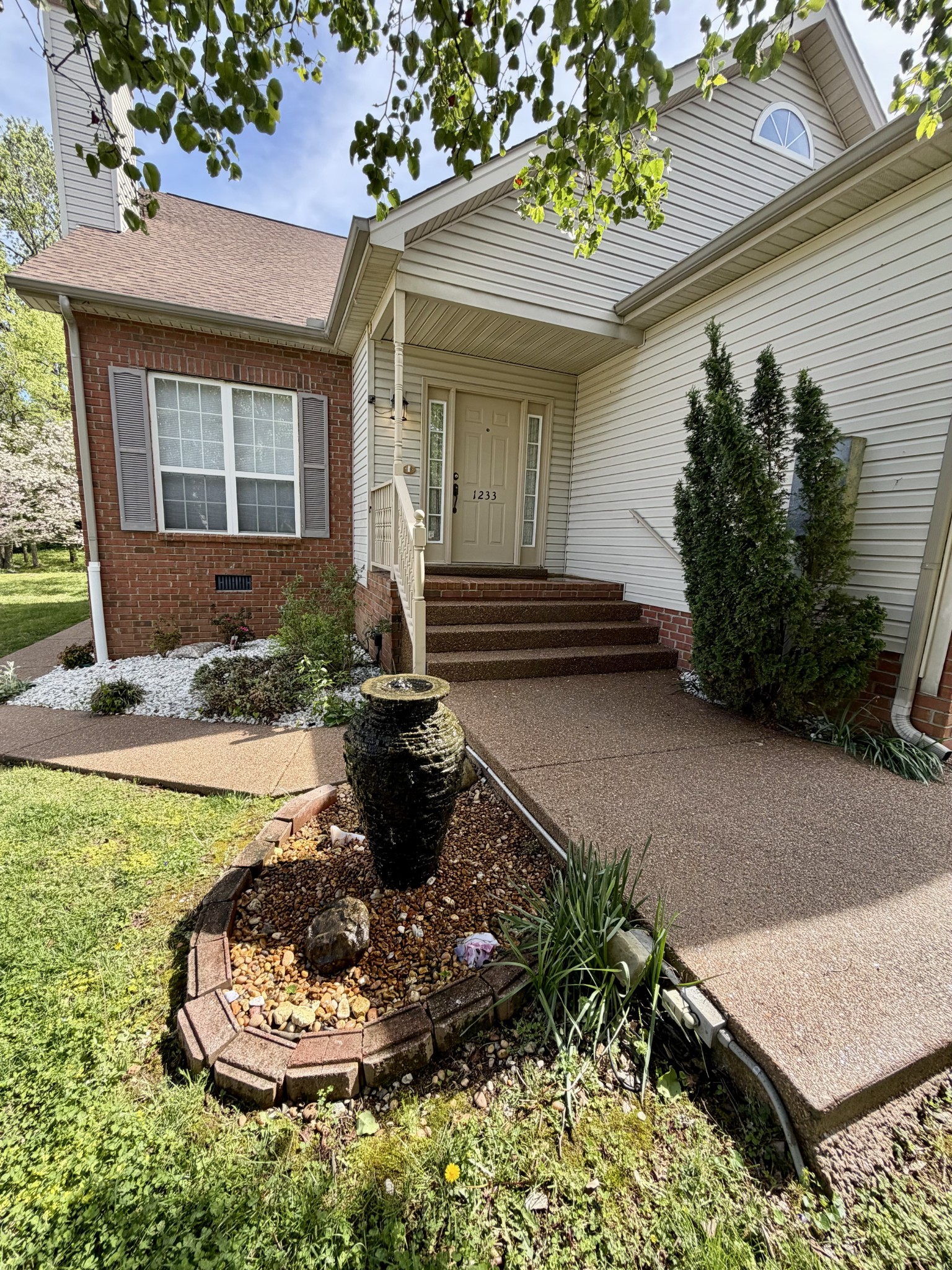 1233 Timber Valley Dr