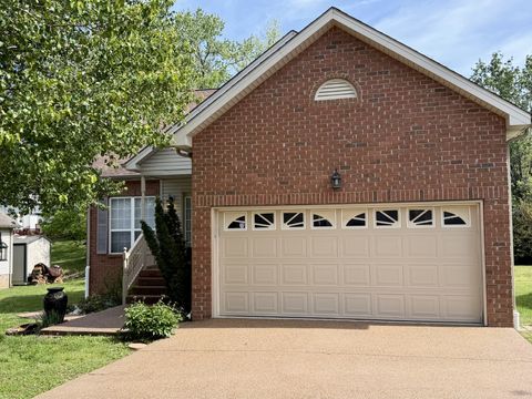 Photo of 1233 Timber Valley Dr, Nashville, TN 37214 (MLS # 3168874)