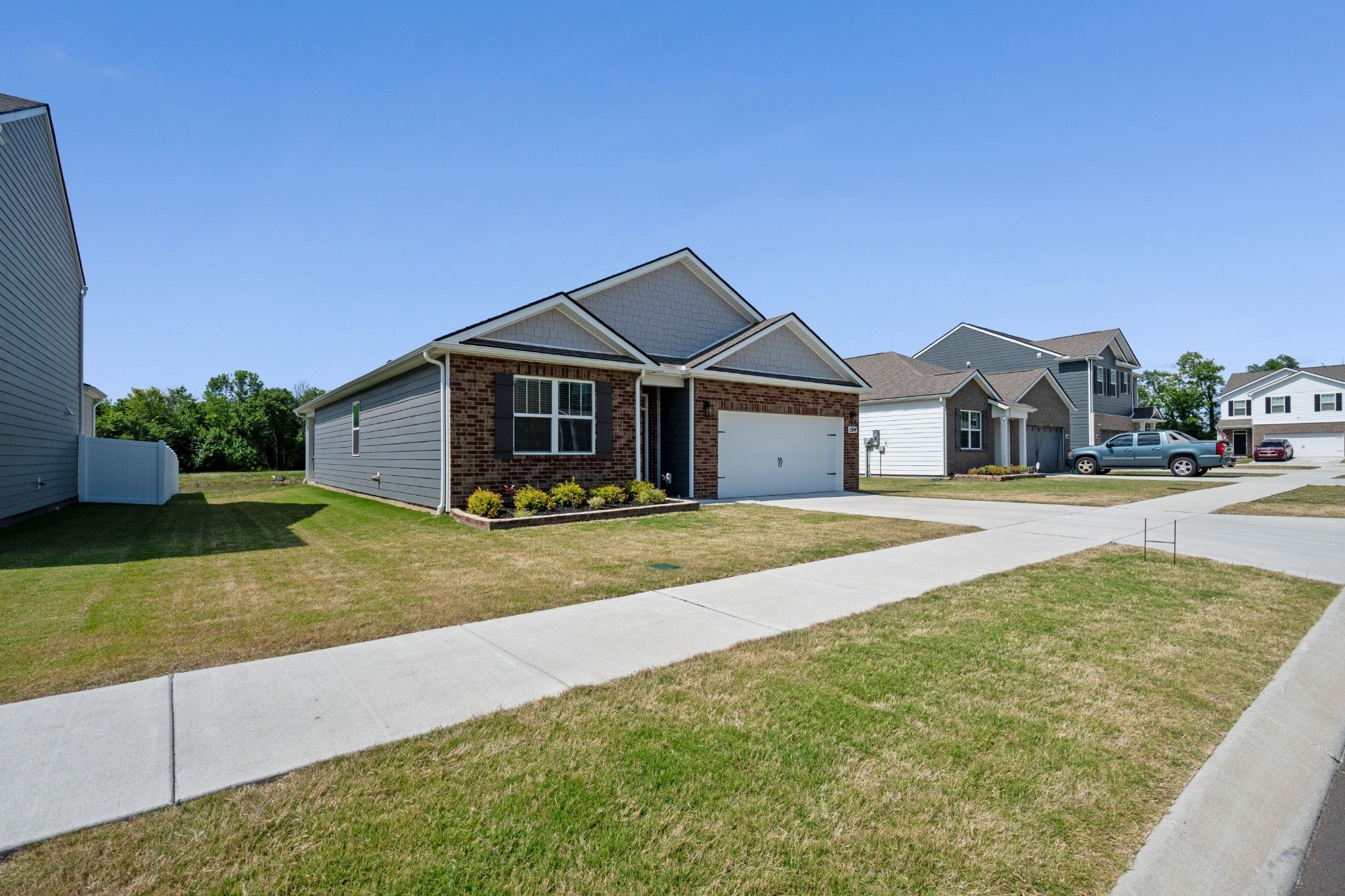 1504 Dove Dr