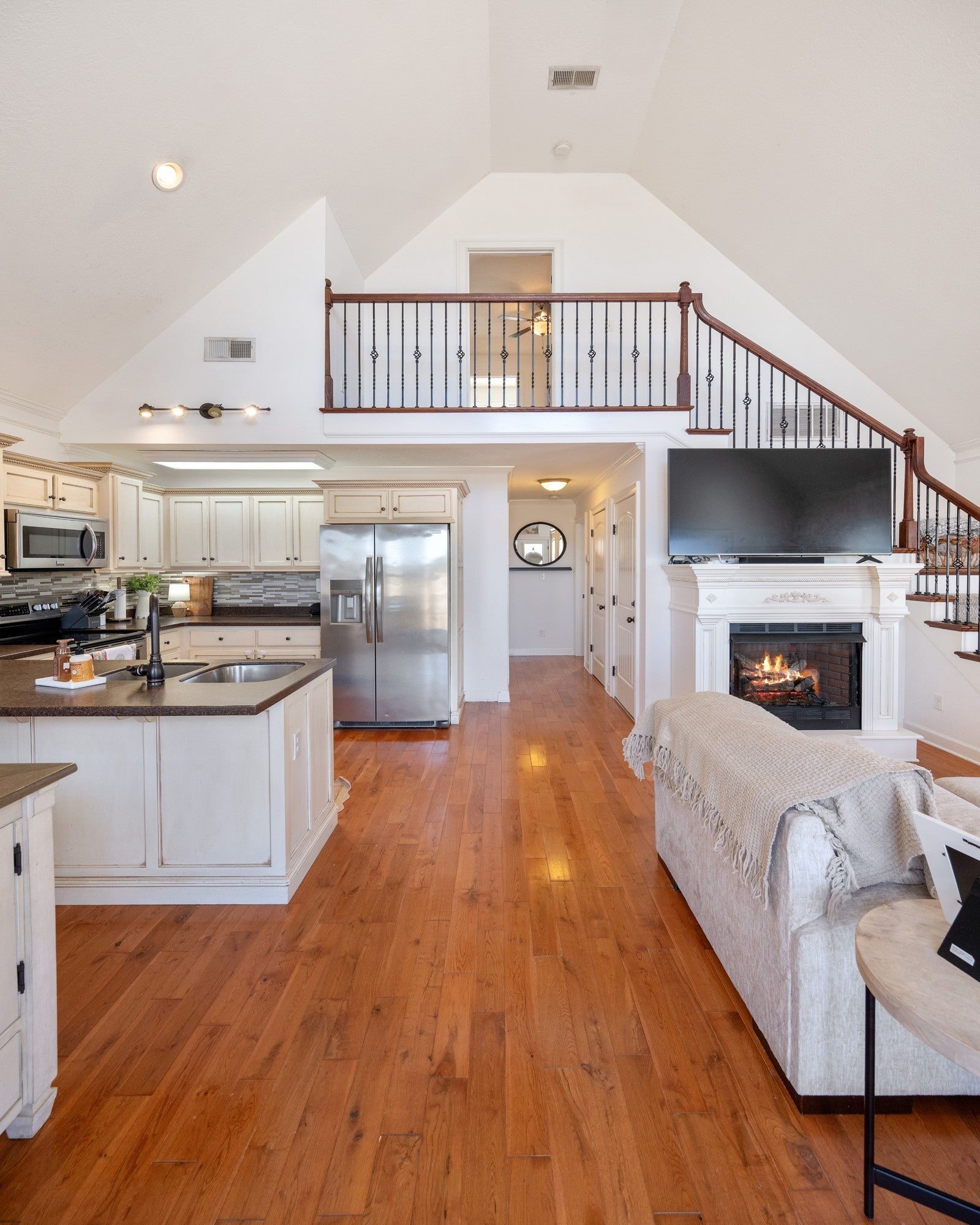 222 Fairway Villa Ln