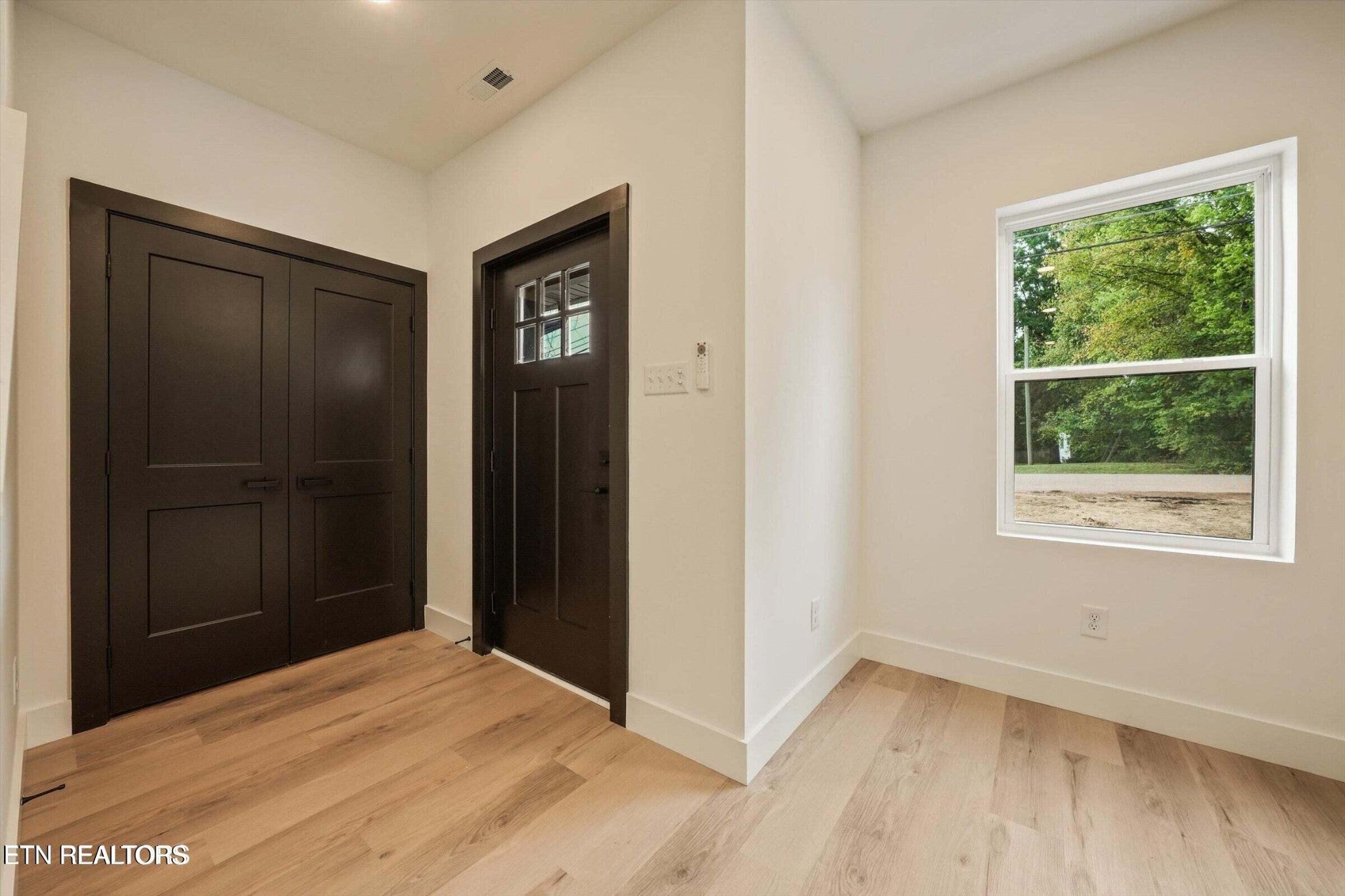 121 Ingersoll Ave