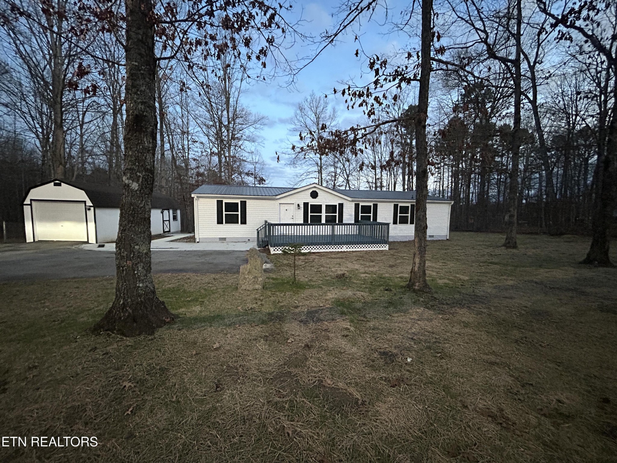 936 Pioneer Rd