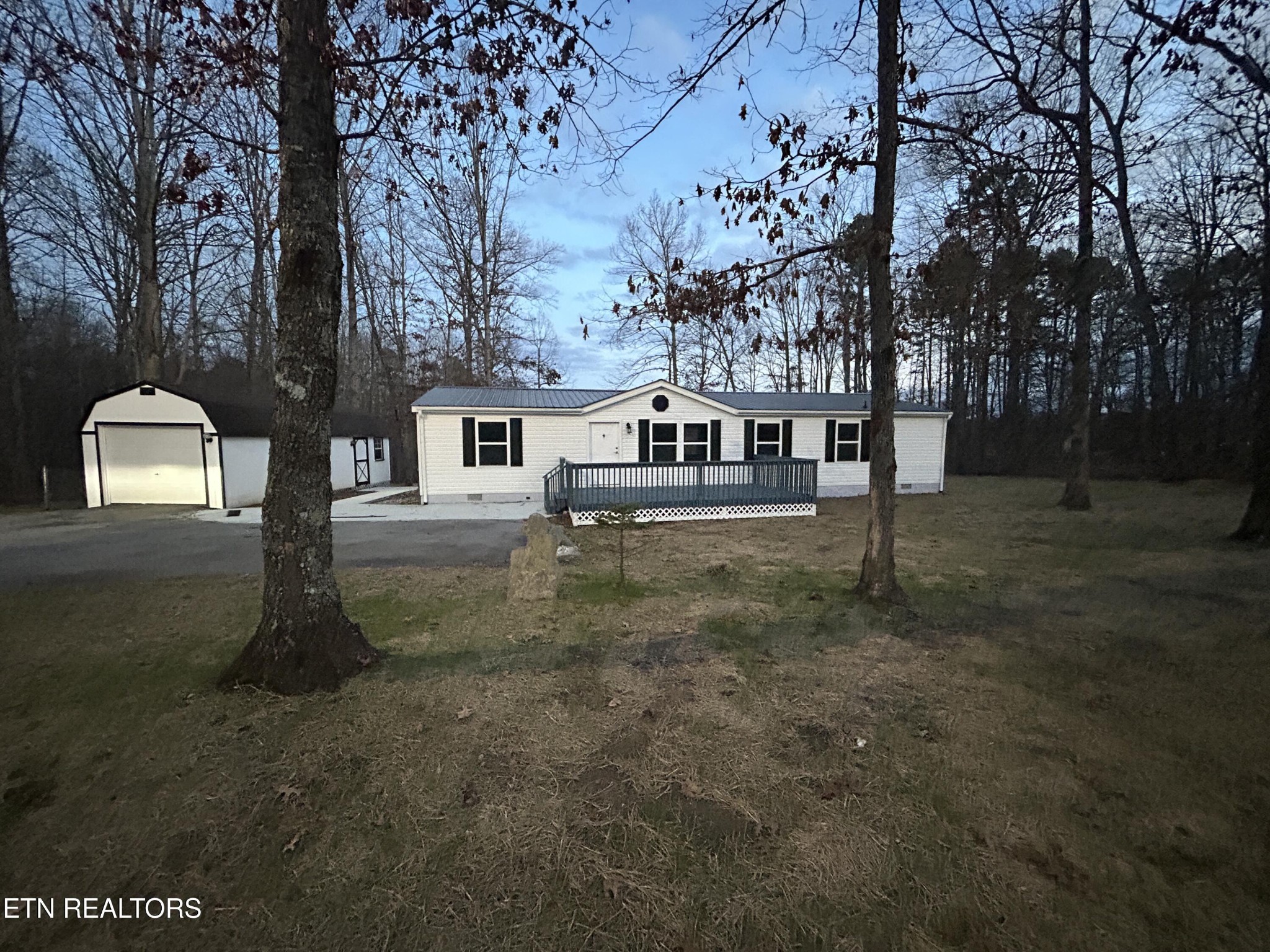 936 Pioneer Rd