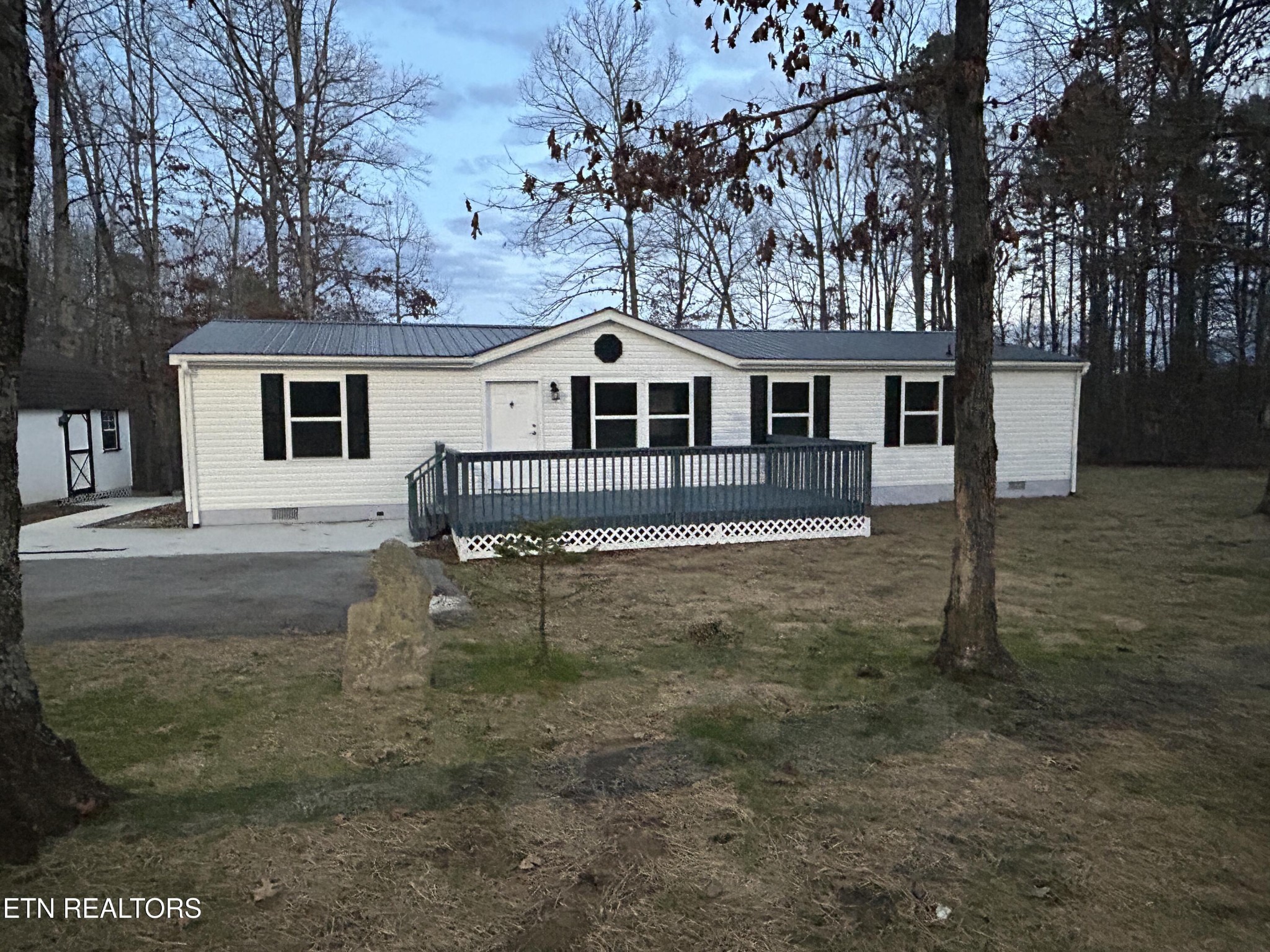 936 Pioneer Rd