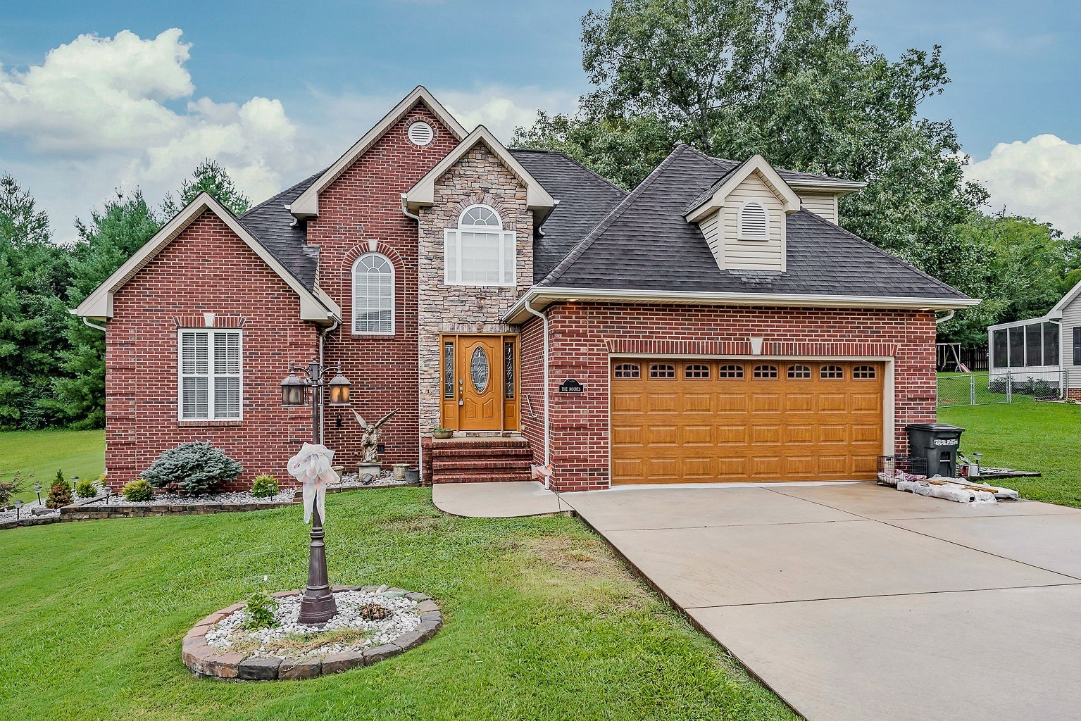 Listing image 1