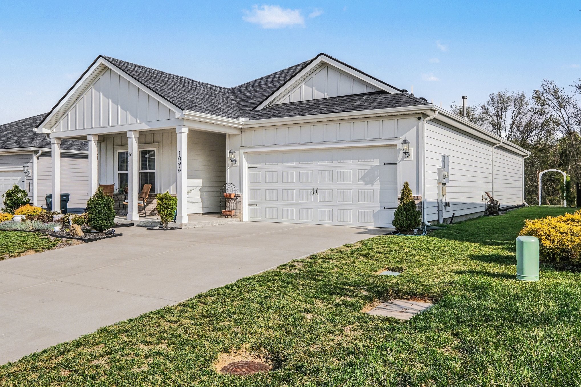 1096 Holland Ridge Way