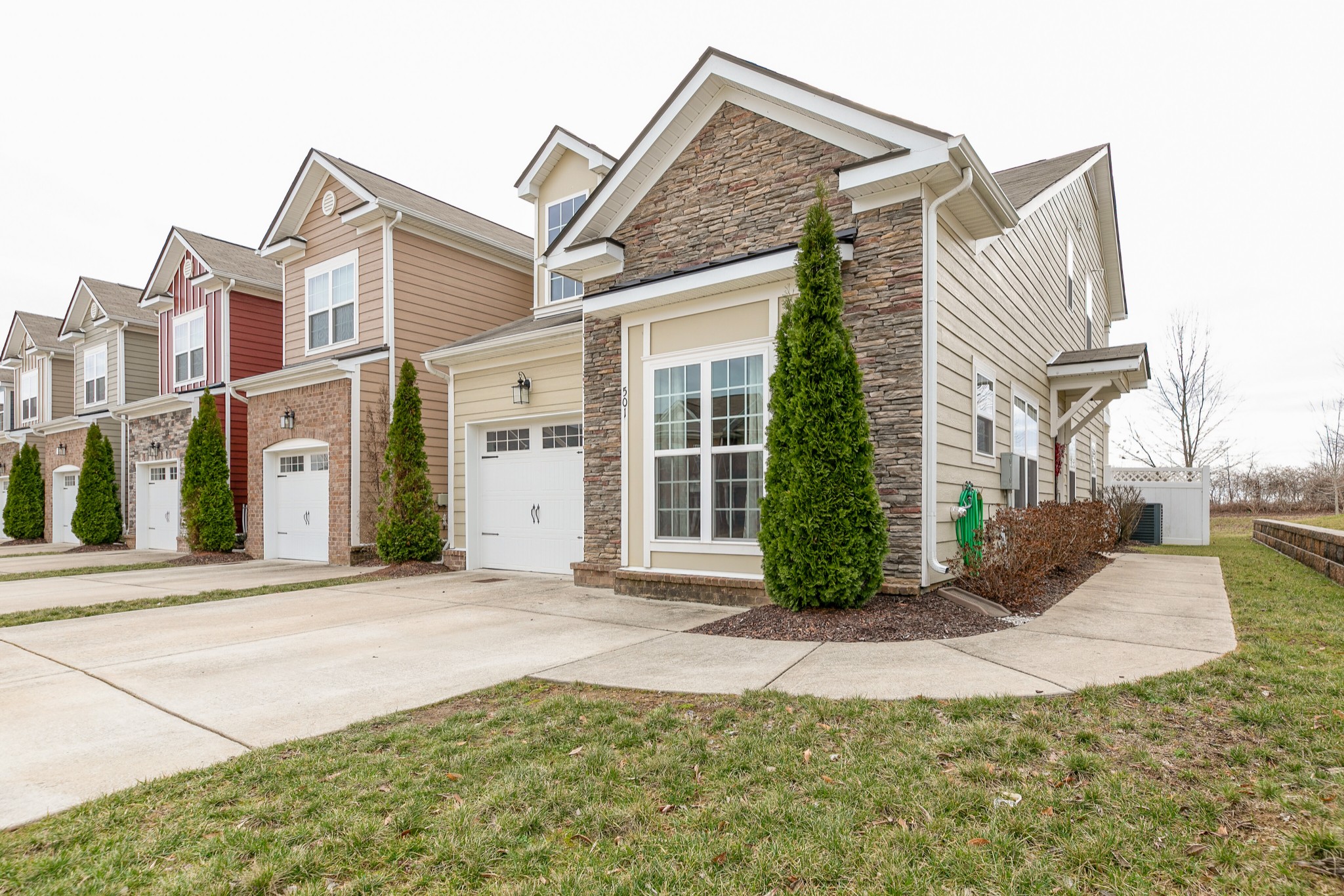 Photo 6 of 27 of 501 Shirebrook Cir townhome