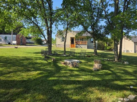 Photo of 112 Fairview Ave, Cornersville, TN 37047 (MLS # 3205425)