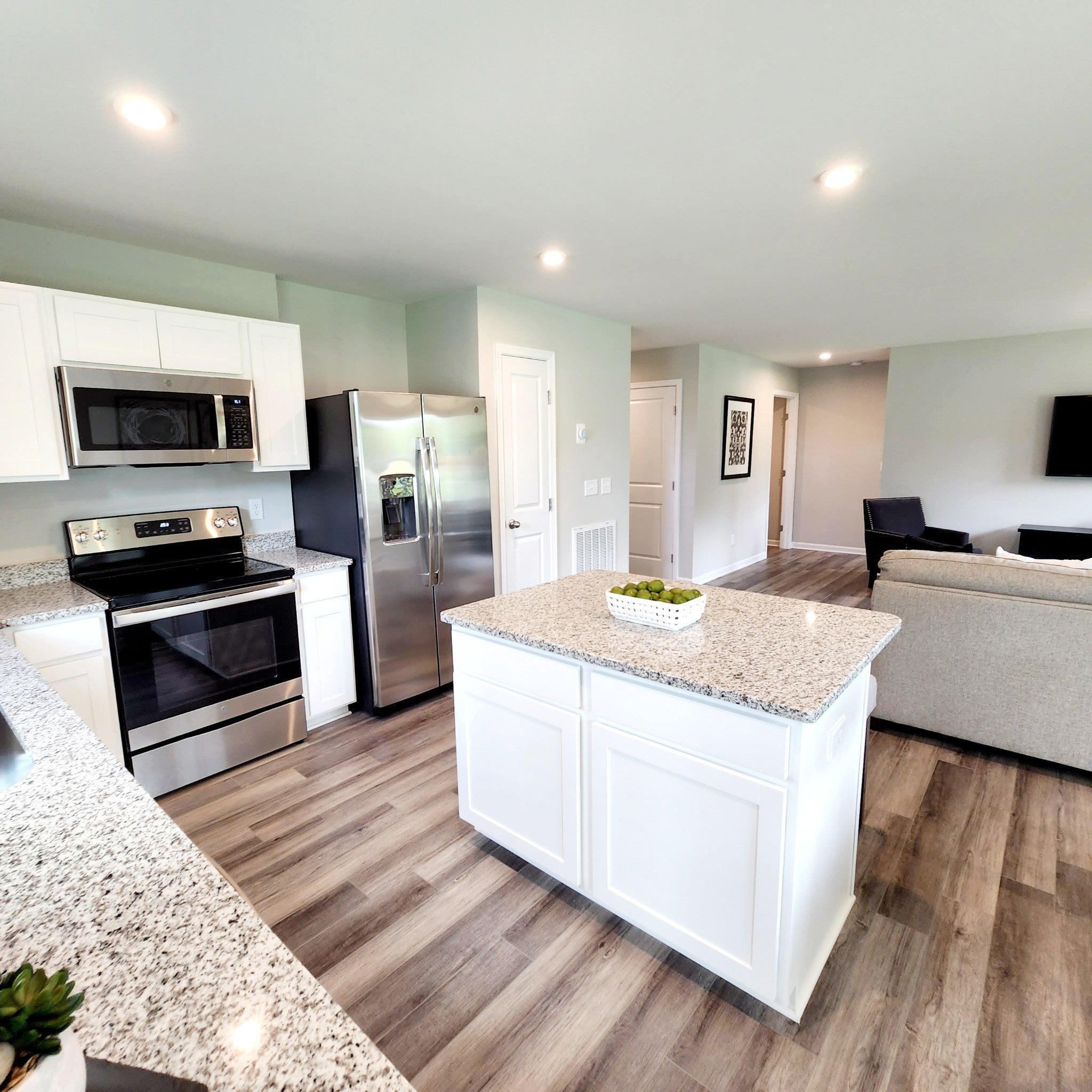 1701 Quail Run Way
