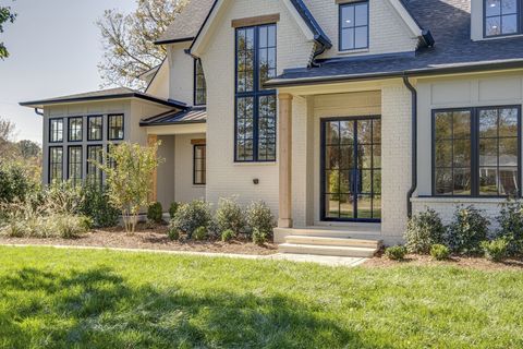 Photo of 2001 Kingsbury Dr, Nashville, TN 37215 (MLS # 2621751)