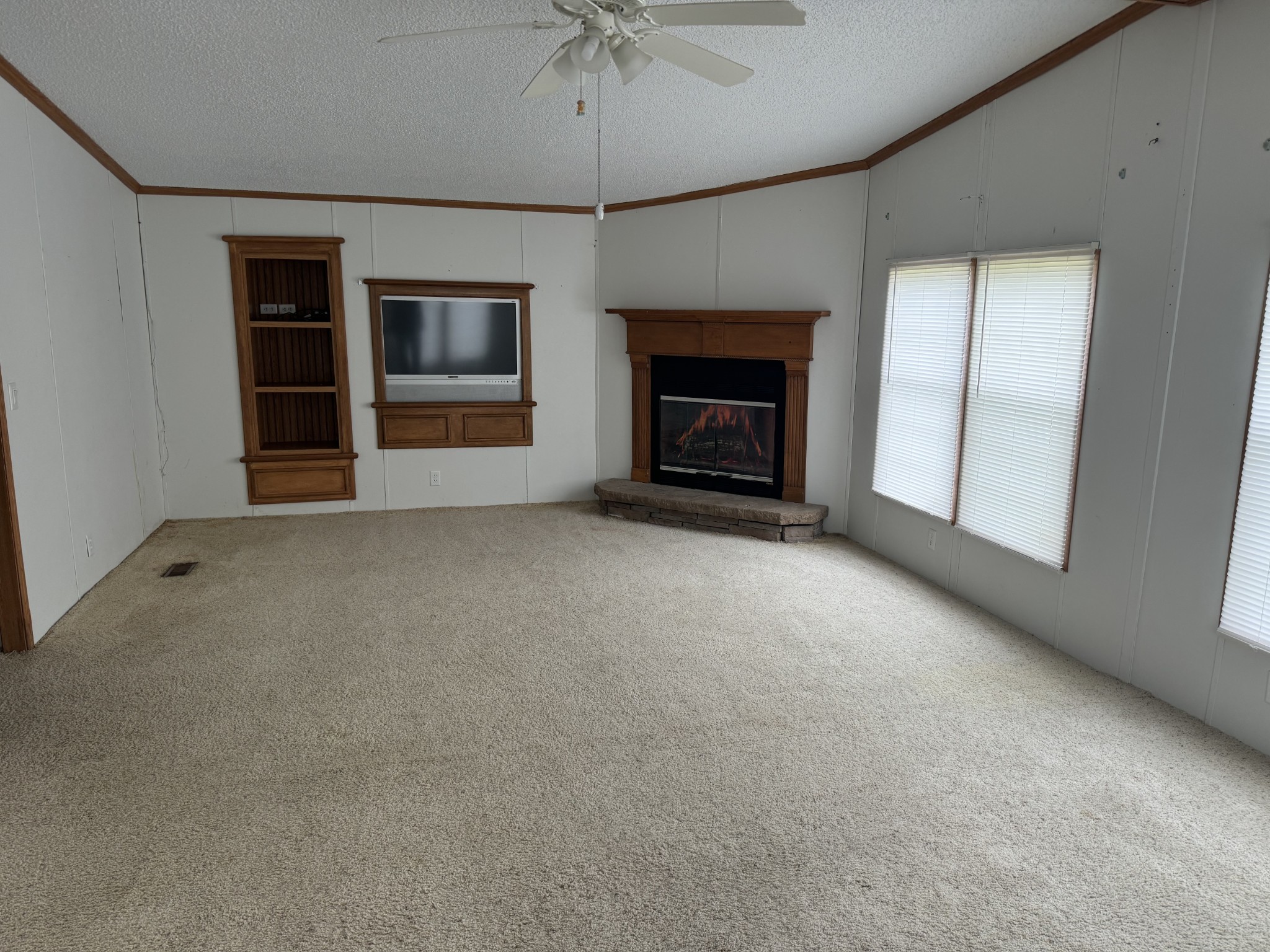 65 Carol Knight Rd