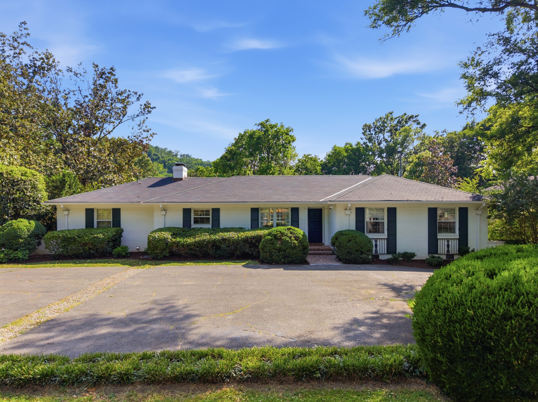 2709 Tyne Blvd