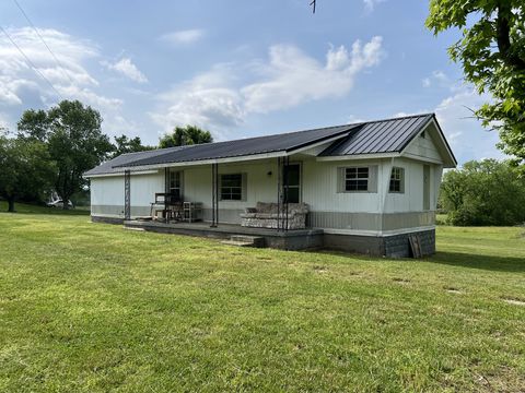 794 Smith Bend Ln Gainesboro TN 38562