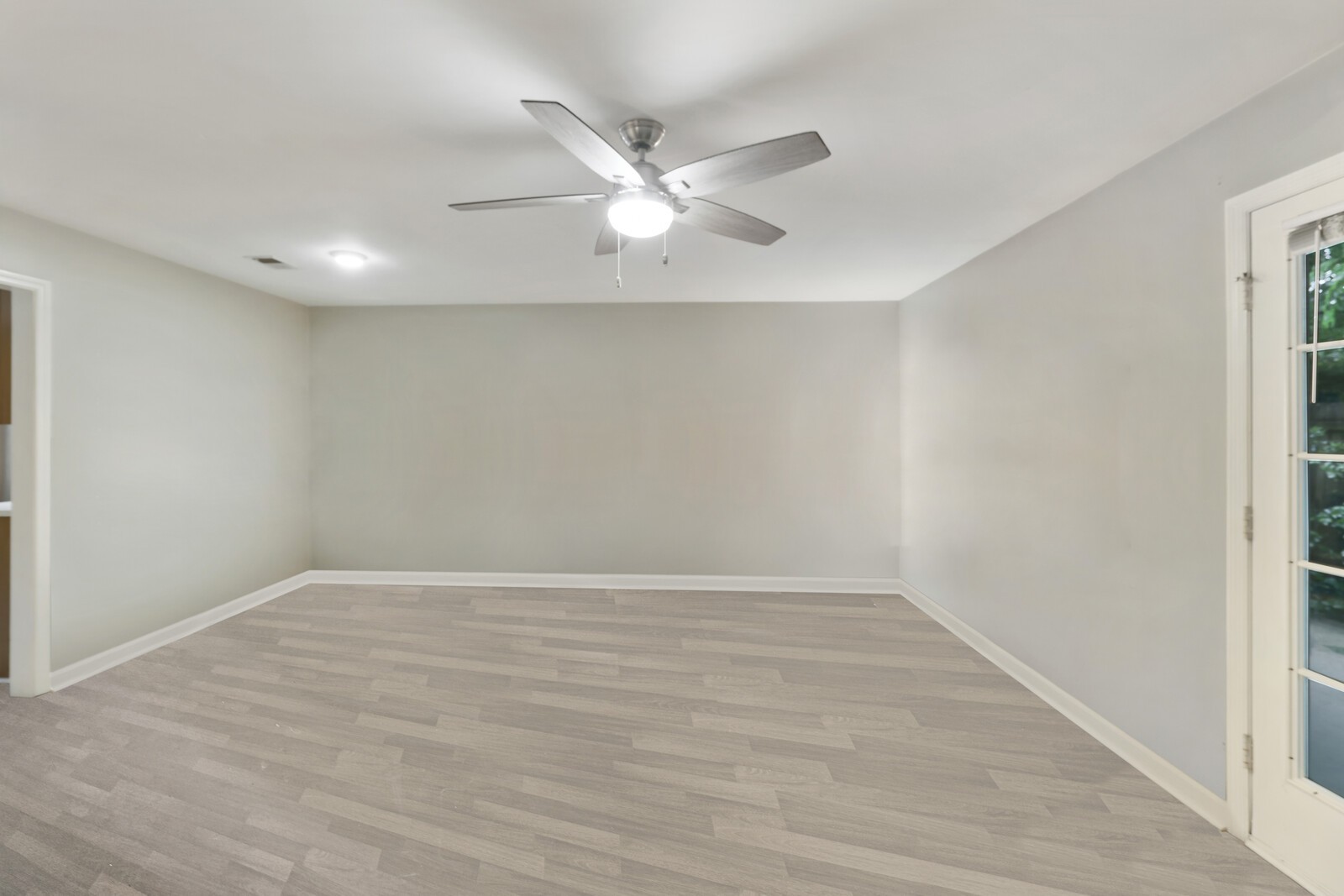2433 Kennedy Ct 2433