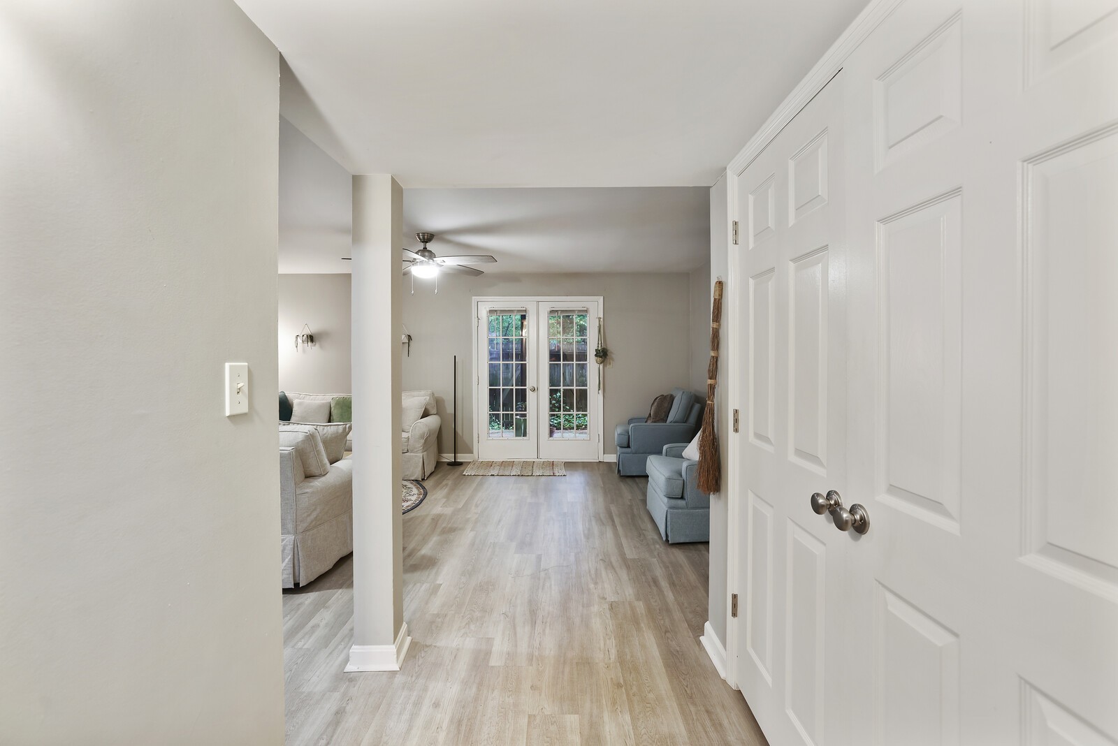 2433 Kennedy Ct 2433