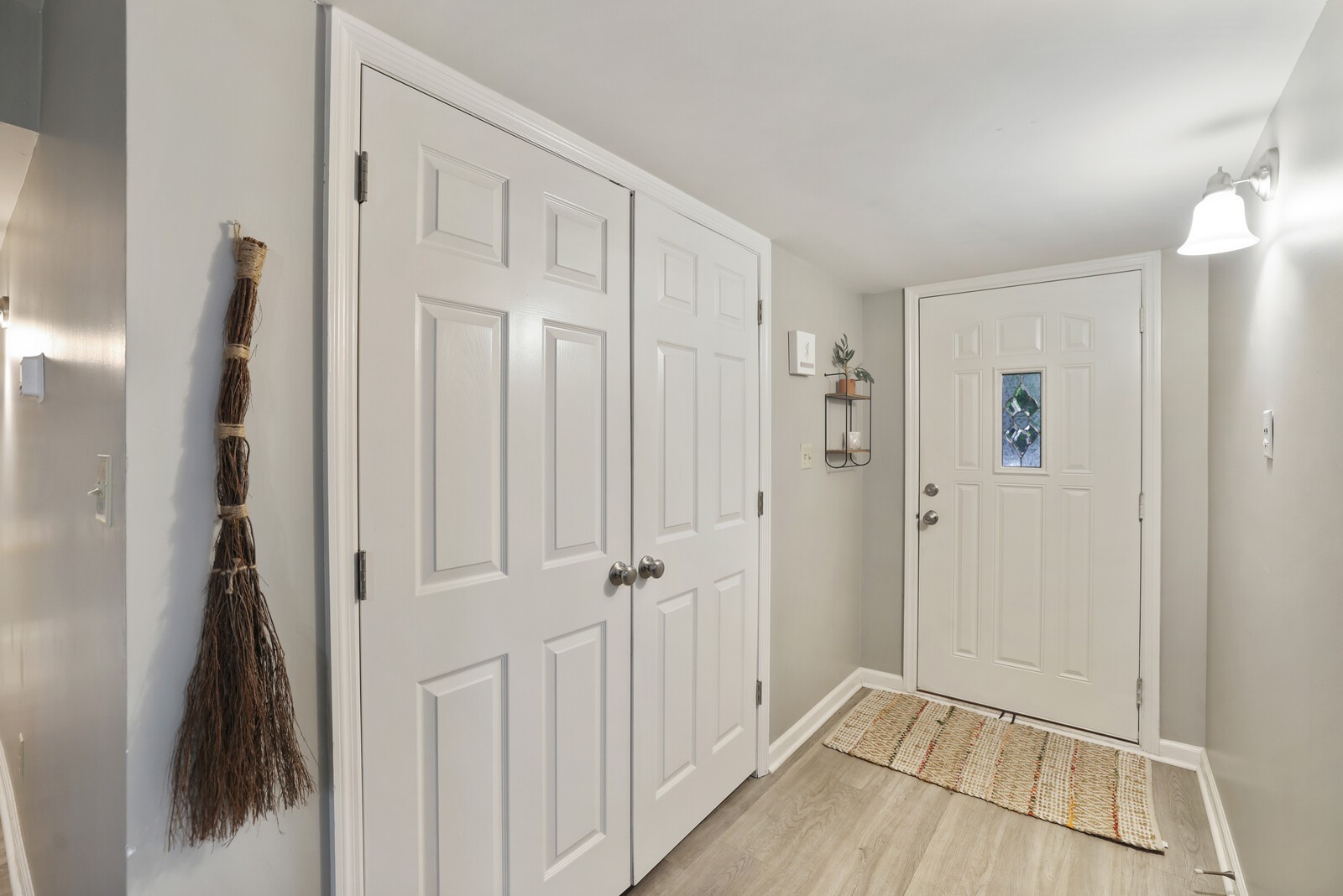 2433 Kennedy Ct 2433
