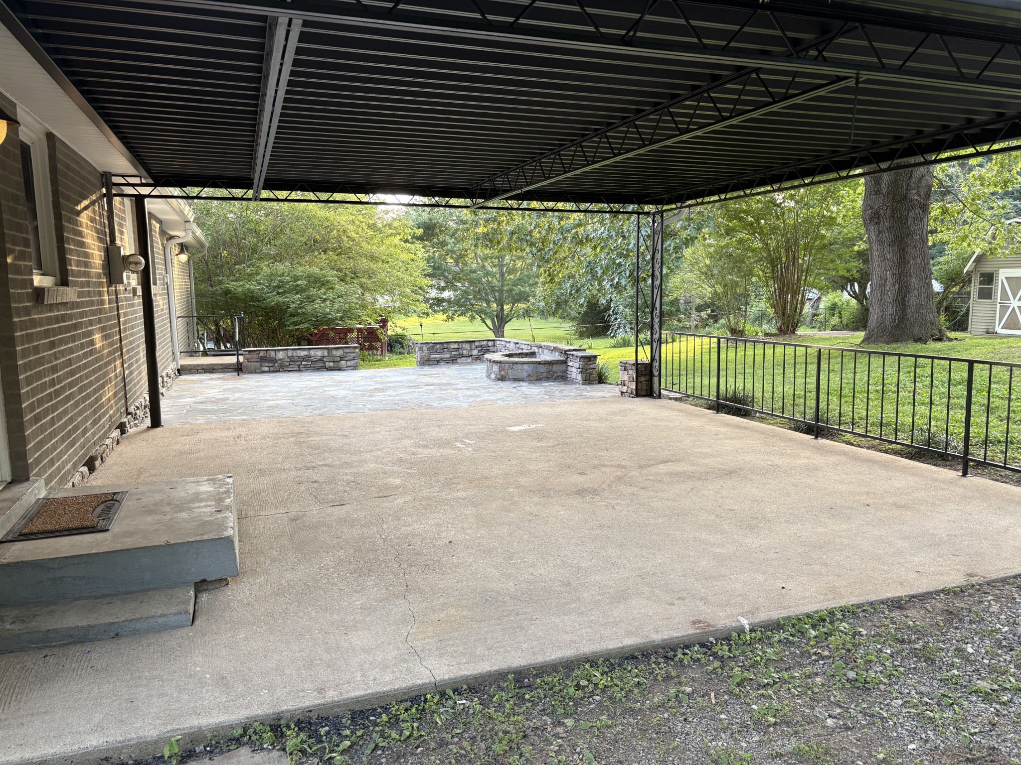 310 Lynwood Cir