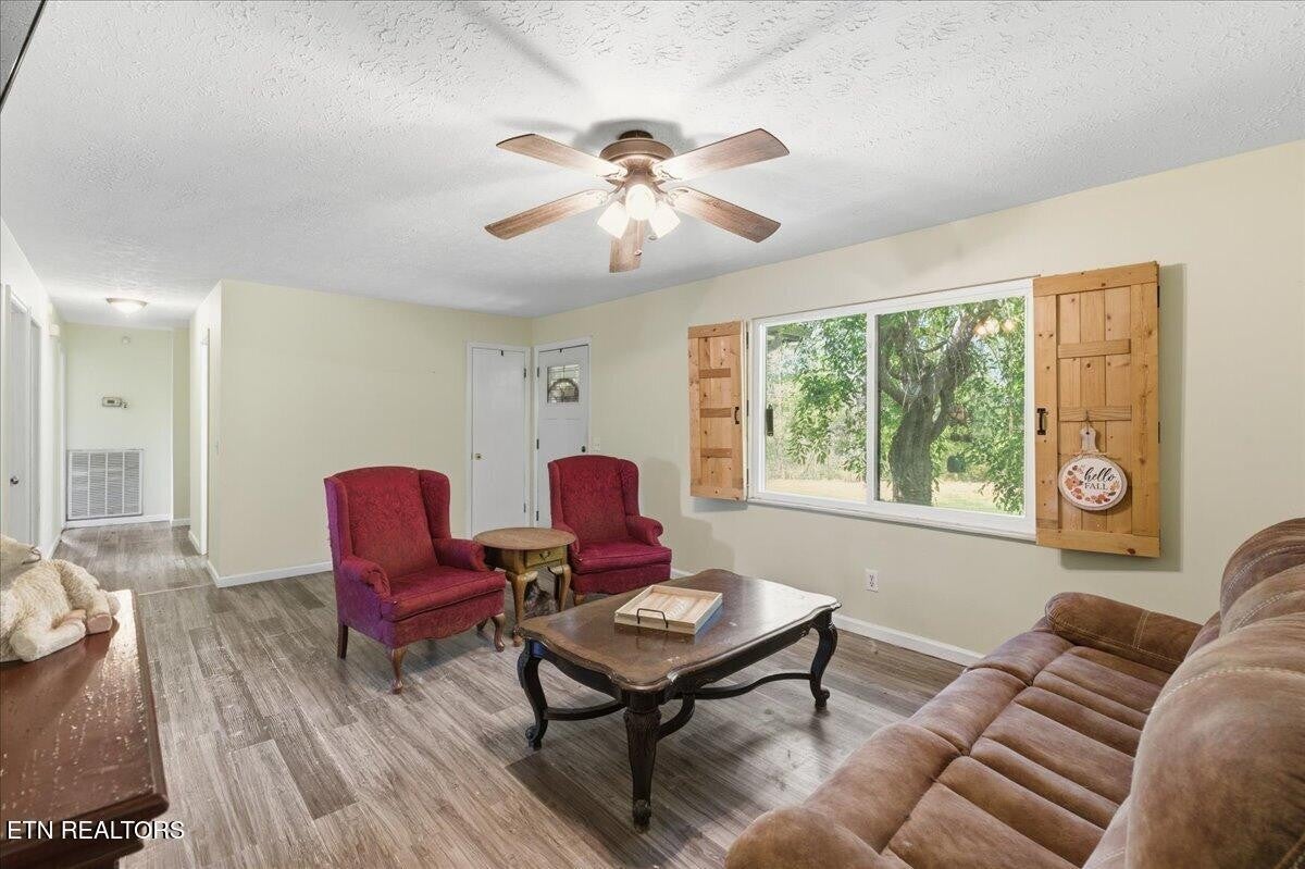 1144 Rocky Springs Rd