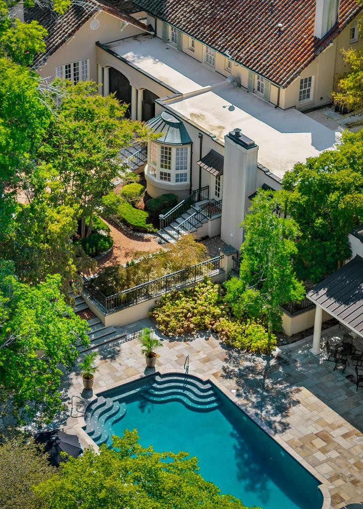 335 N Dixie Ave