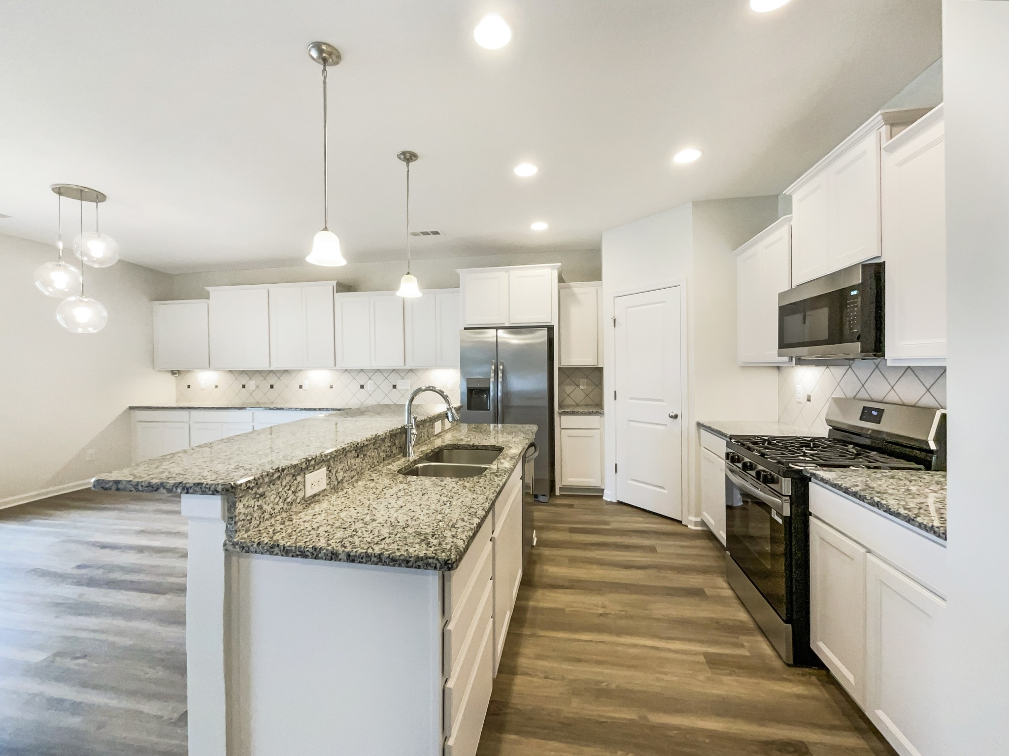 4009 Compass Pointe Ct