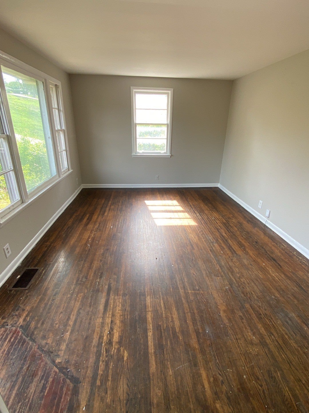 3-bed home for rent in Nashville, TN 37214, 2229 Maplecrest Dr 2229 Maplecrest Dr, Nashville TN 37214 3-bed home, photo 3 of 13