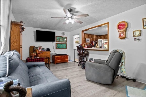 4135 Highway 70 E