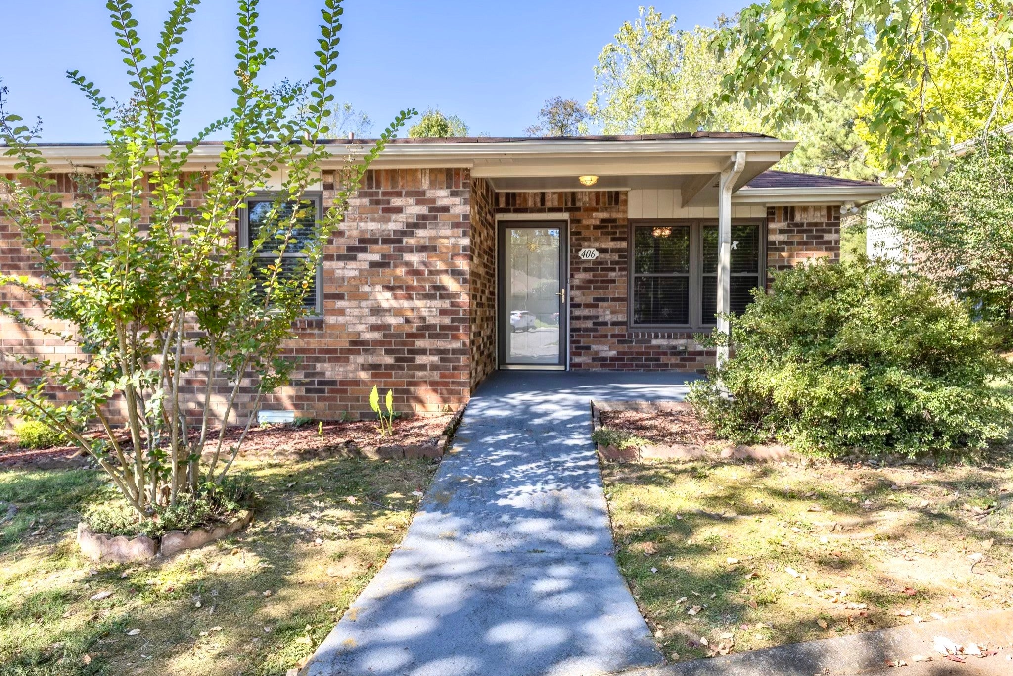 406 Deer Lake Dr