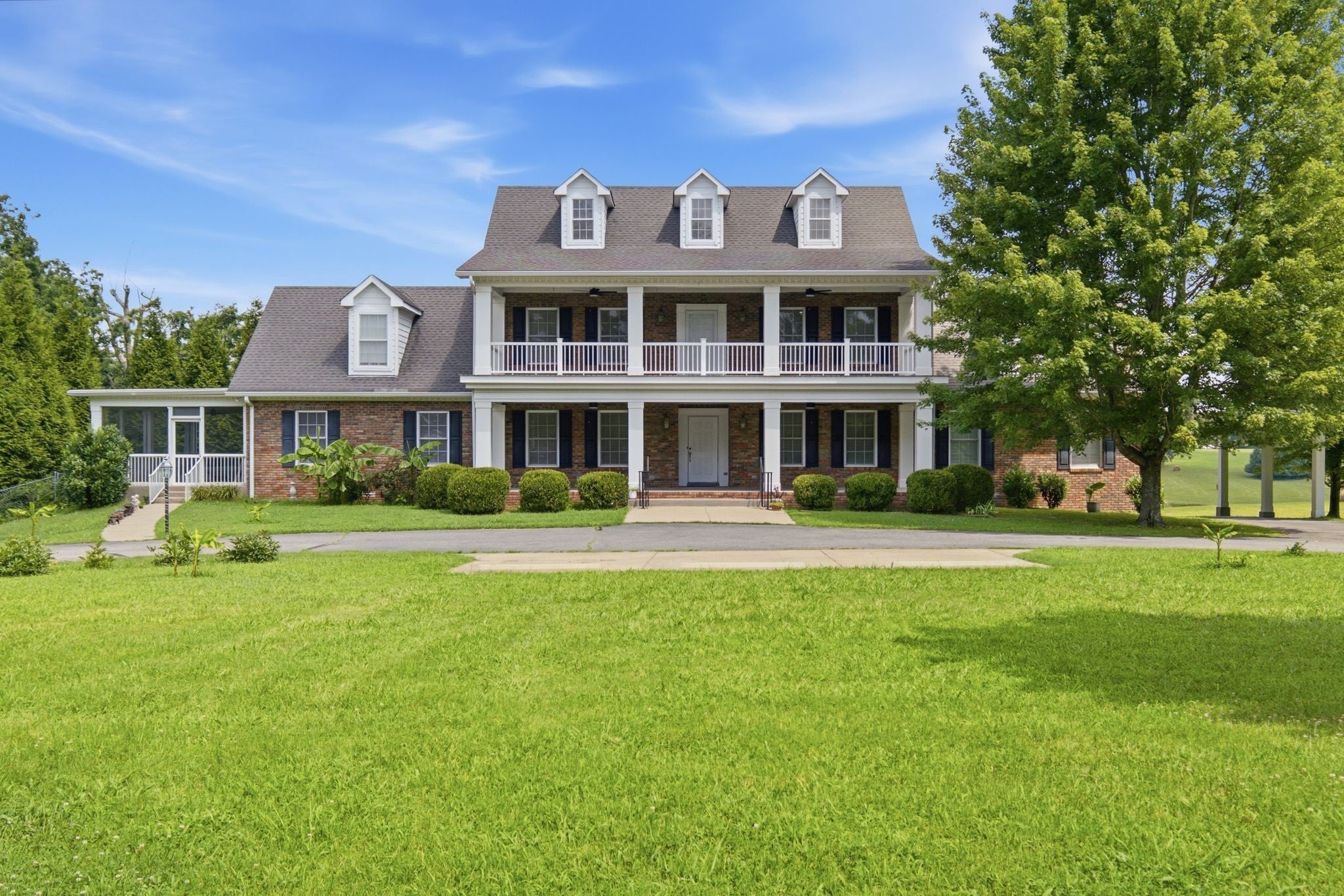 444 Old Pond Lane