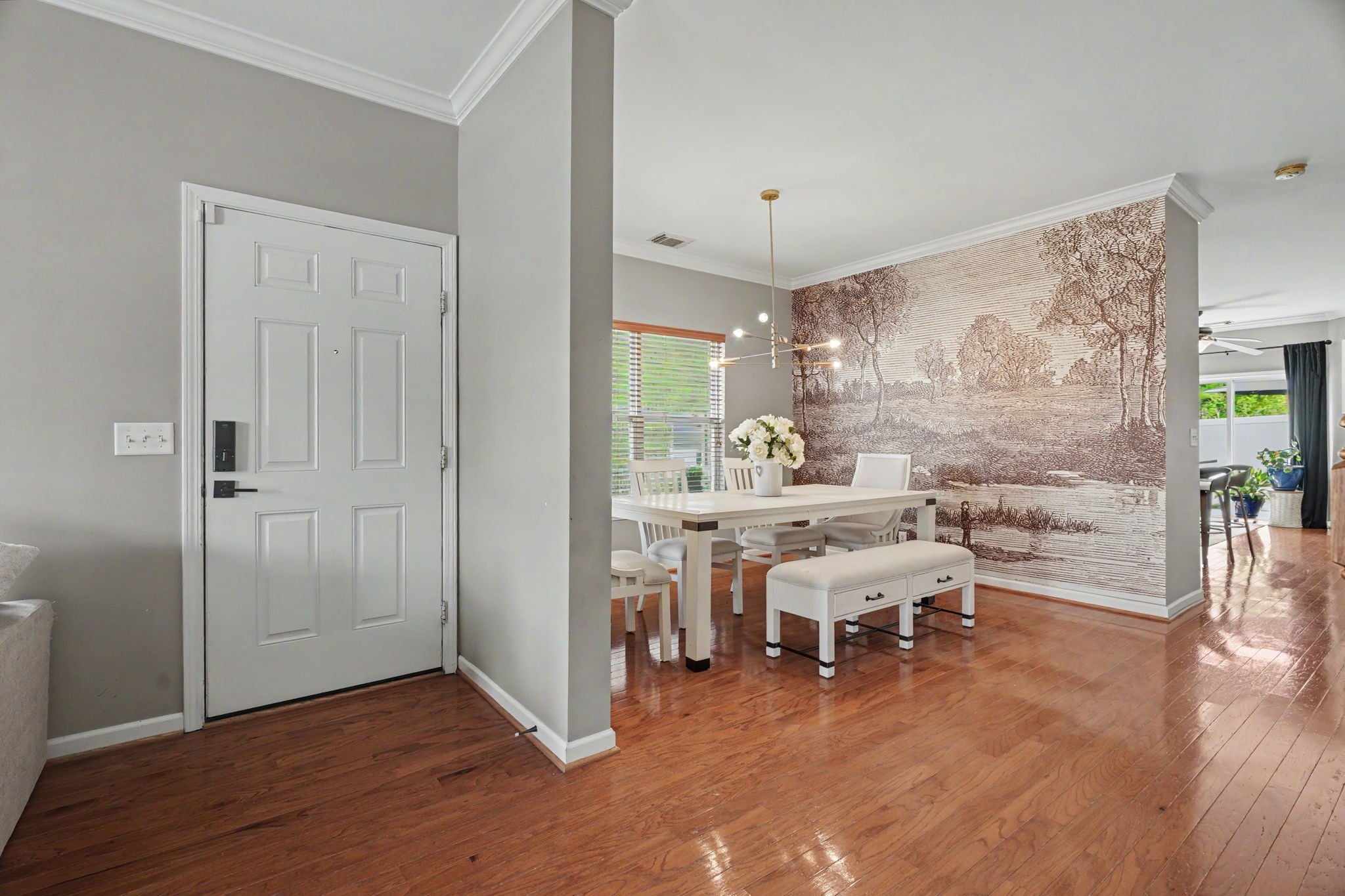 2050 Morrison Ave