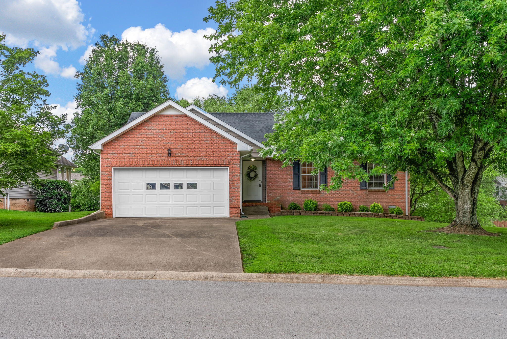 3430 Poplar Hl
