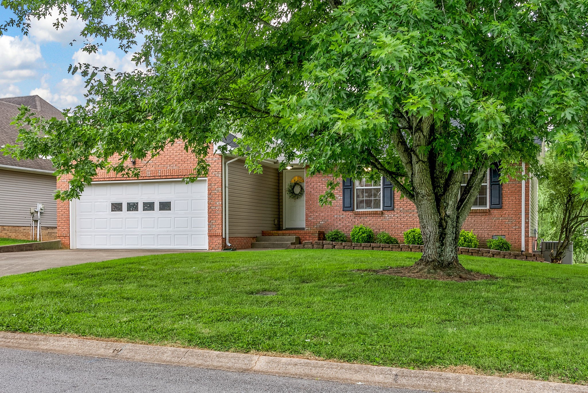 3430 Poplar Hl