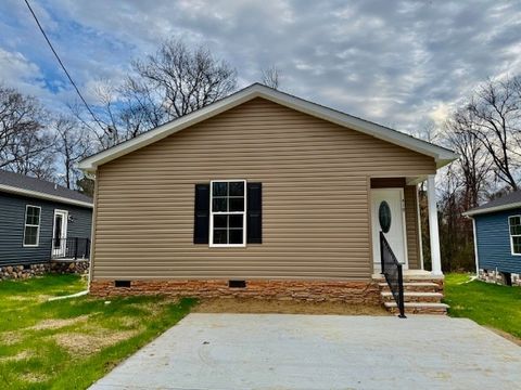 419 W Waggoner St Tullahoma TN 37388