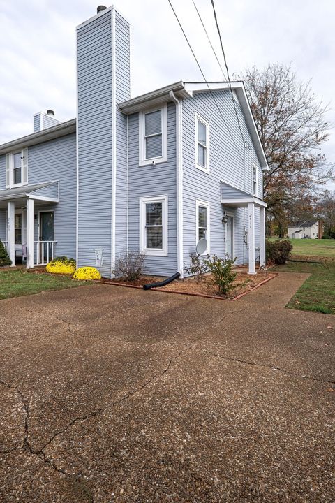 Photo of 2411 Robbie Ct, Nashville, TN 37214 (MLS # 3137095)