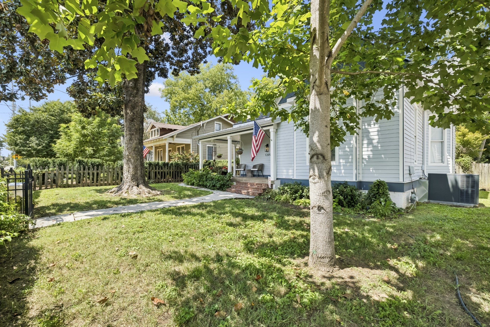 1209 Shelby Ave