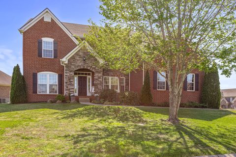 1024 Queens Pl Spring Hill TN 37174