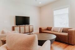 205 College St