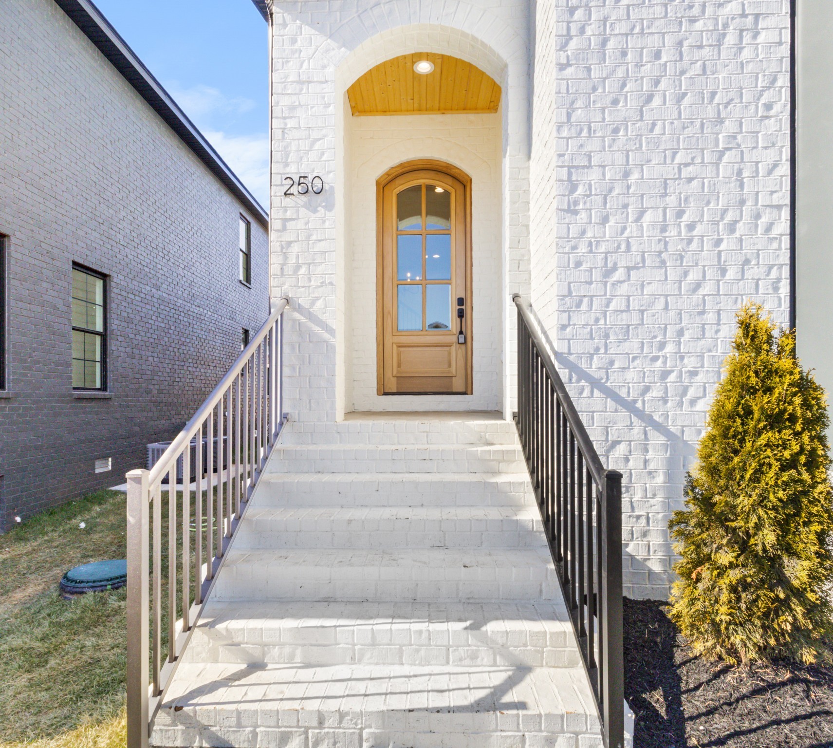 250 Franklin St