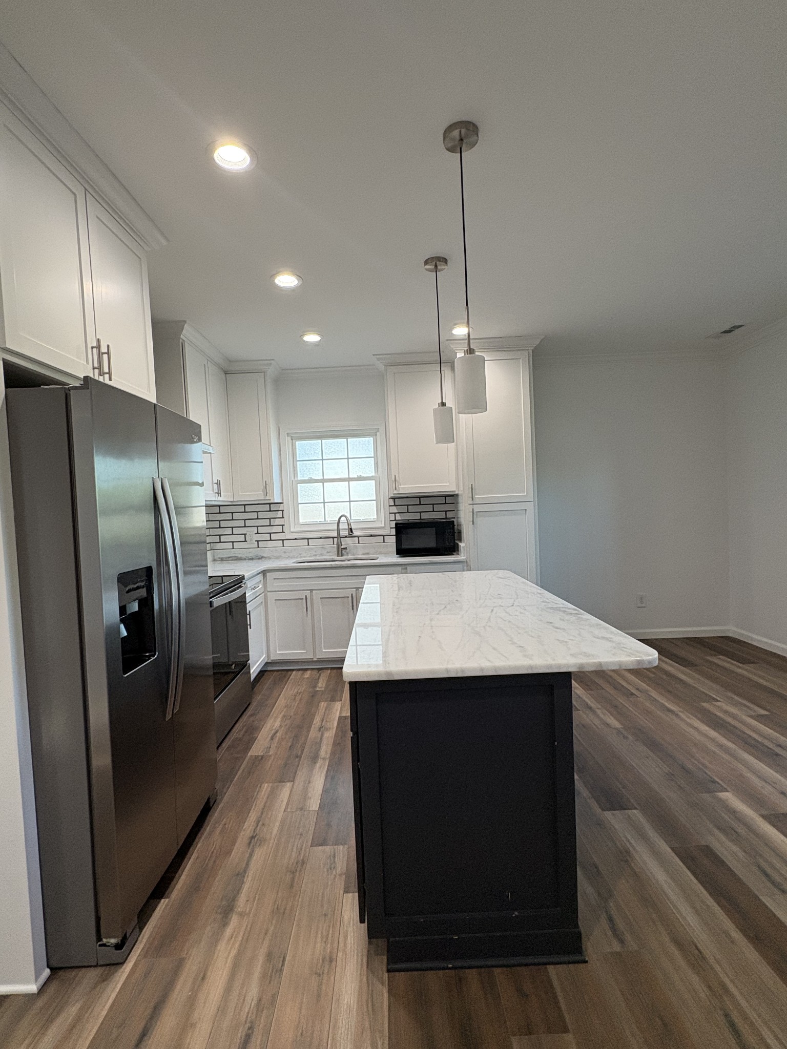 707 N Highland Ave N