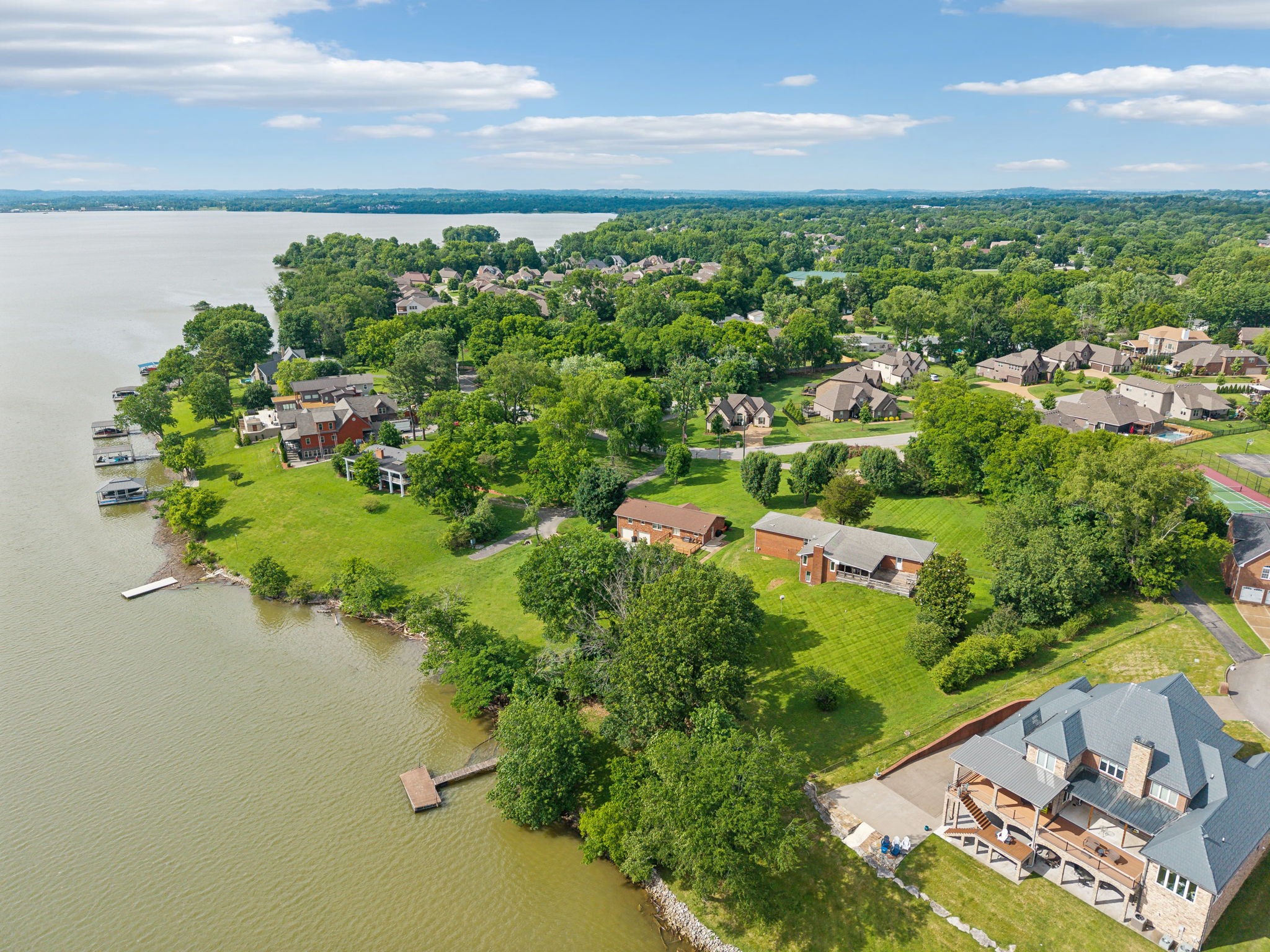 132 Circle Dr