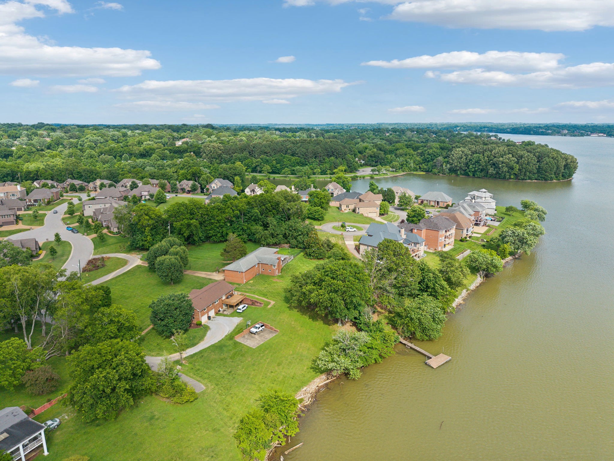 132 Circle Dr
